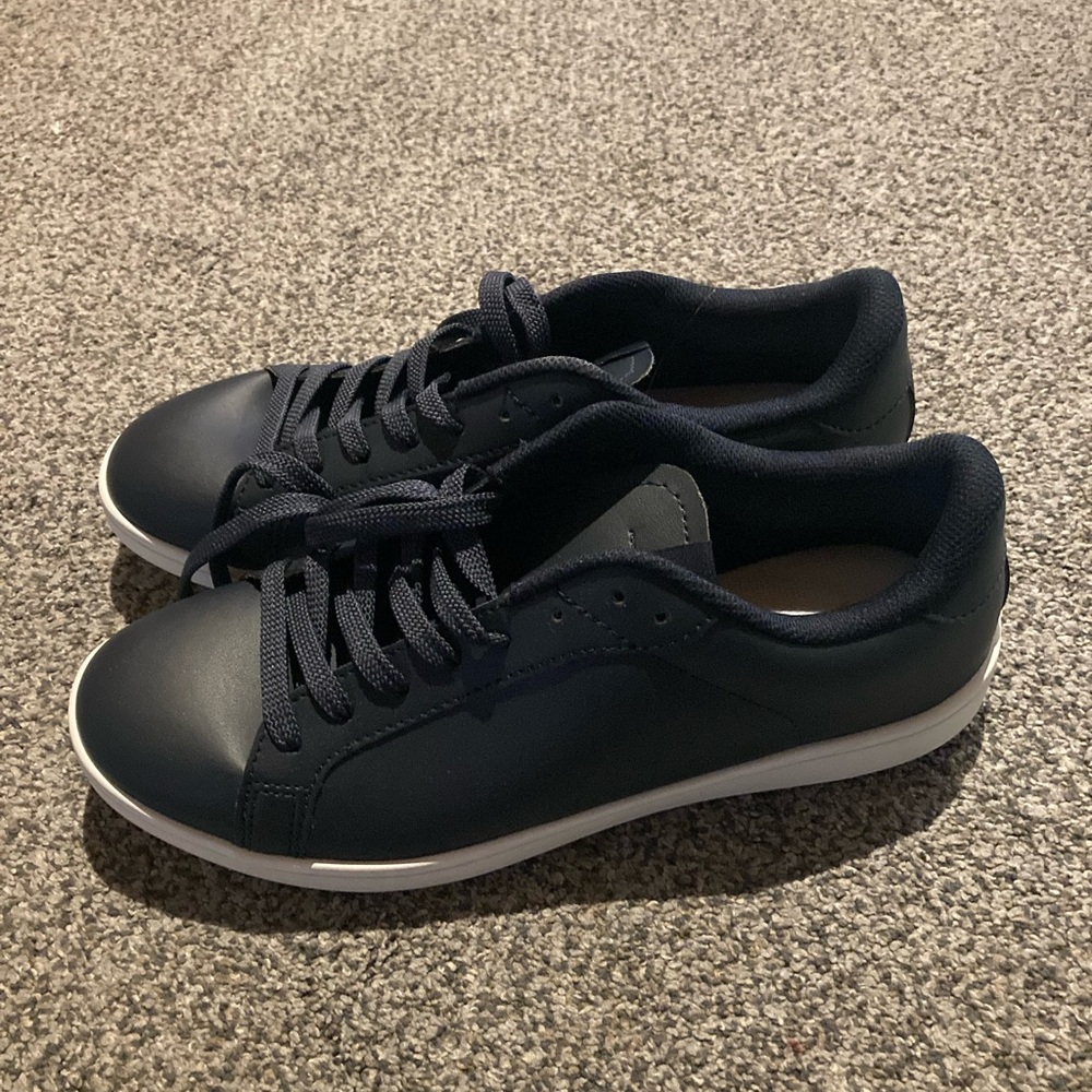 Mizuno boys’ Dark Navy Blue Sneakers size 25.5 Japanese